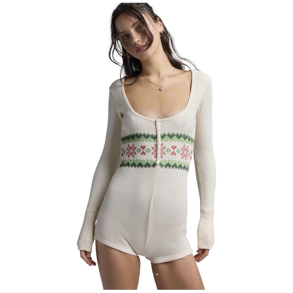 Urban Outfitters Cream and Green waffle Knit Pajama Bodysuit size Large